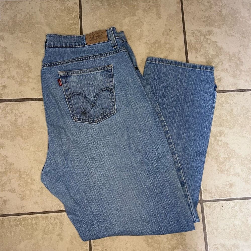 Levi’s 550 Relaxed Tapered Fit- Size 18 M- Mom Jeans